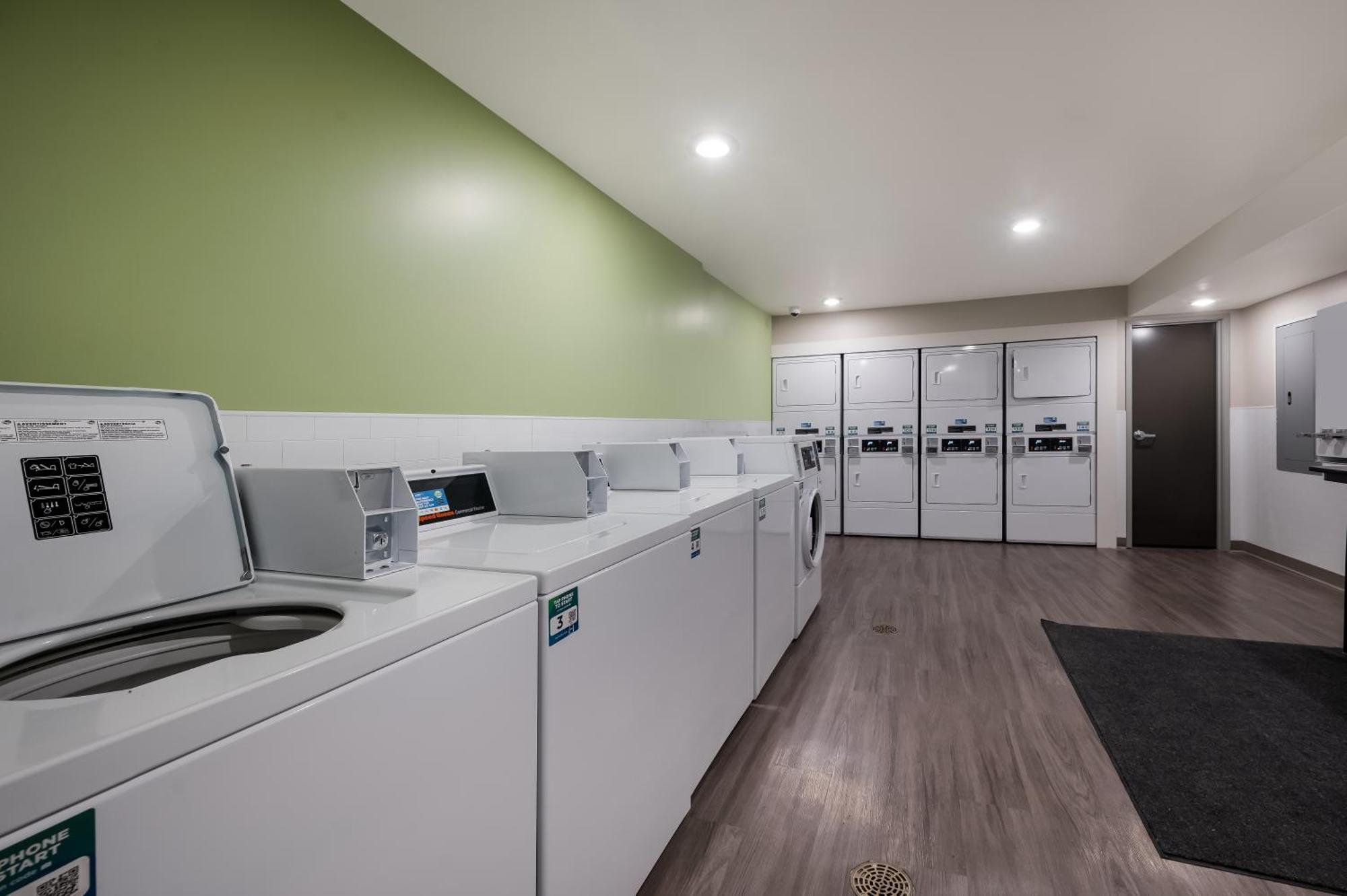 Woodspring Suites Charlotte Airport Екстериор снимка